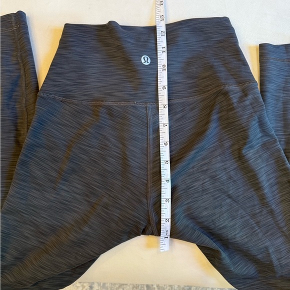 Lululemon Wunder Under Leggings Size 4 - Picture 2 of 6